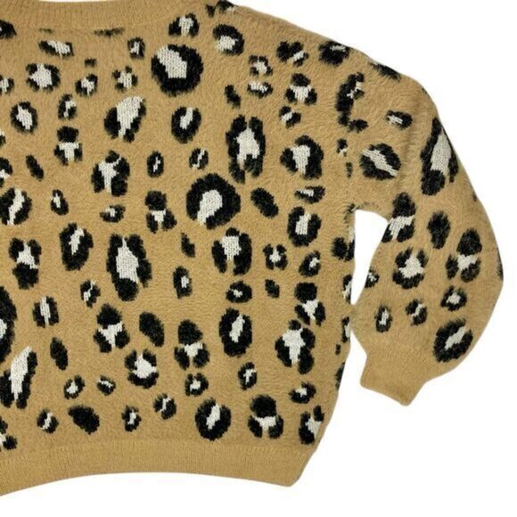 Believe Fuzzy Sweater Womens S/M Brown Leopard Oversized Soft Cozy Pull Over NEW - Picture 10 of 16